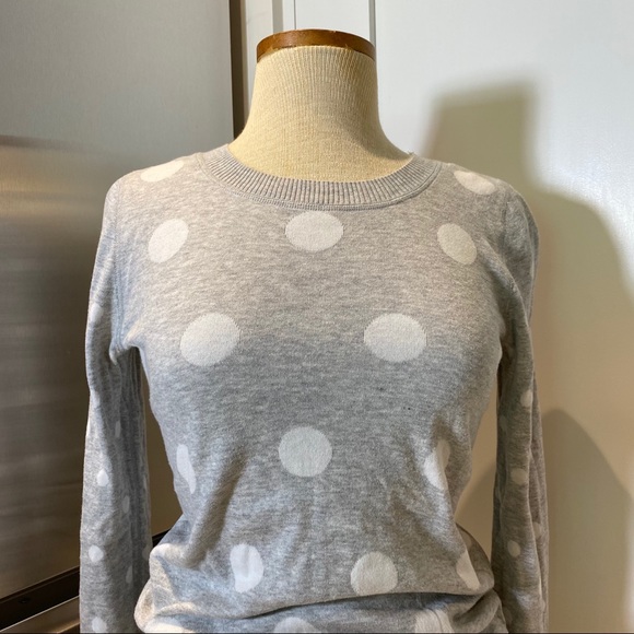 Express Reversible Crewneck Sweater - Picture 2 of 10